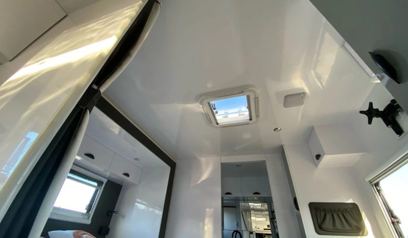 
								2023 Regent Cruiser full									