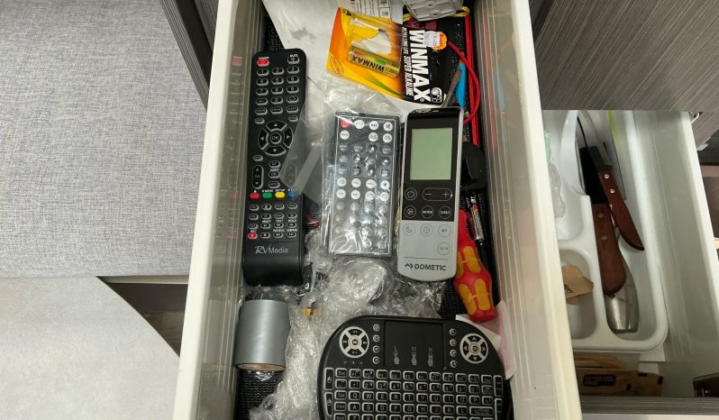 
								2019 Jayco Journey full									