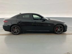 
										2021 Alfa Romeo Giulia full									