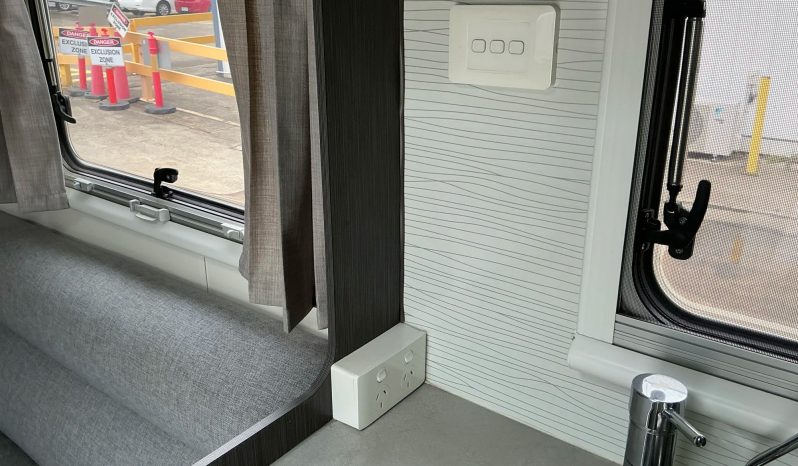 
								2019 Jayco Journey full									