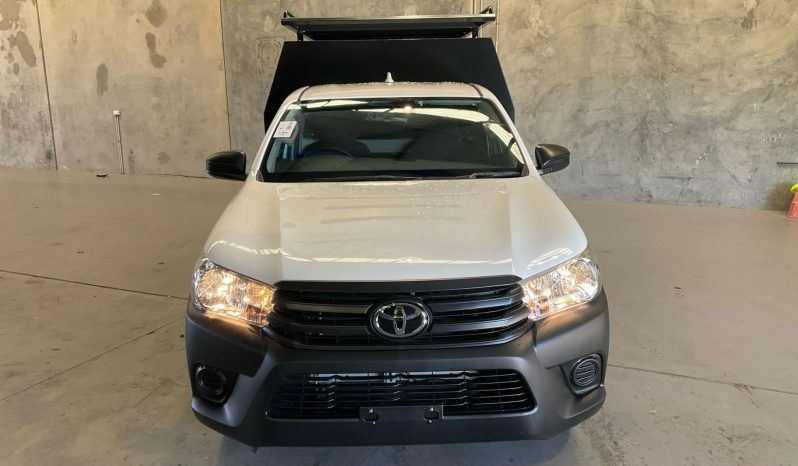 
								2024 Toyota Hilux full									