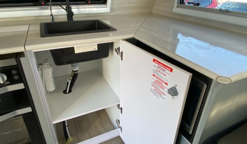 
								2023 Regent Cruiser full									